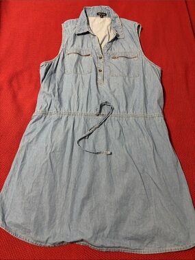 Women’s denim sleeveless dress with tie waist